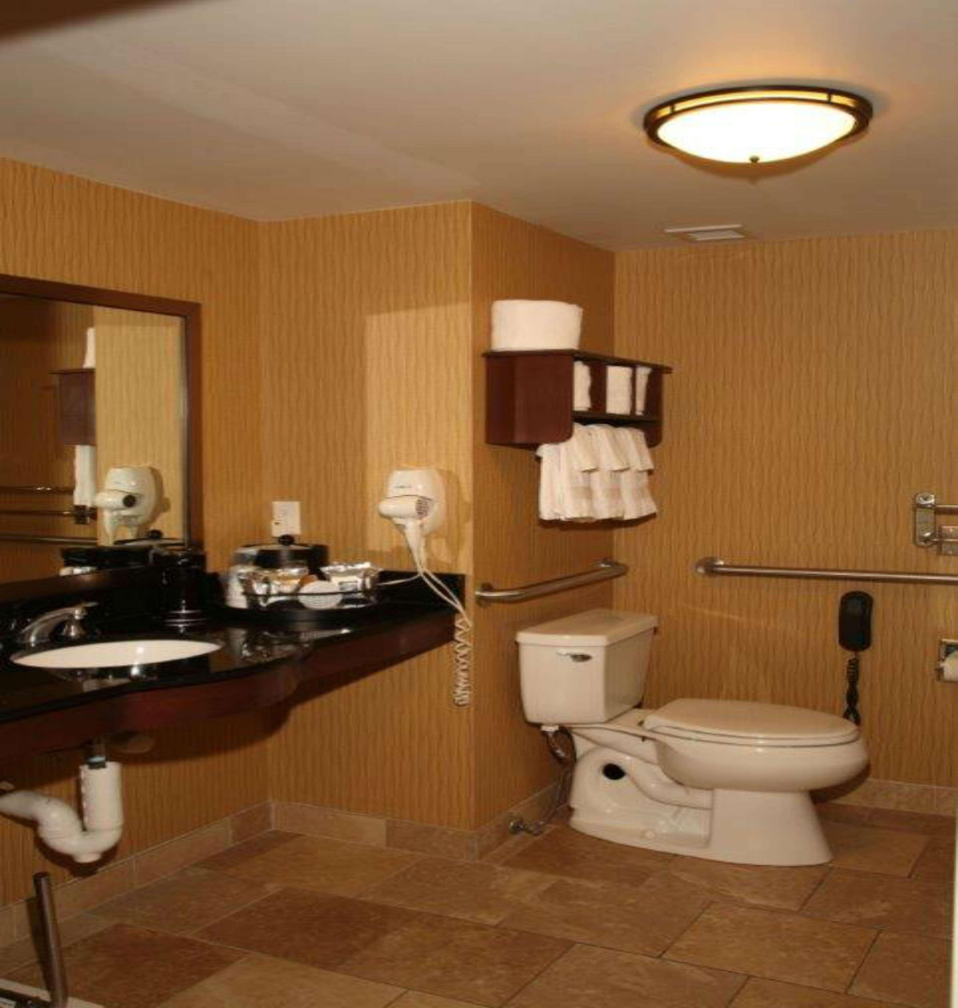 Hampton Inn & Suites Абердин Экстерьер фото