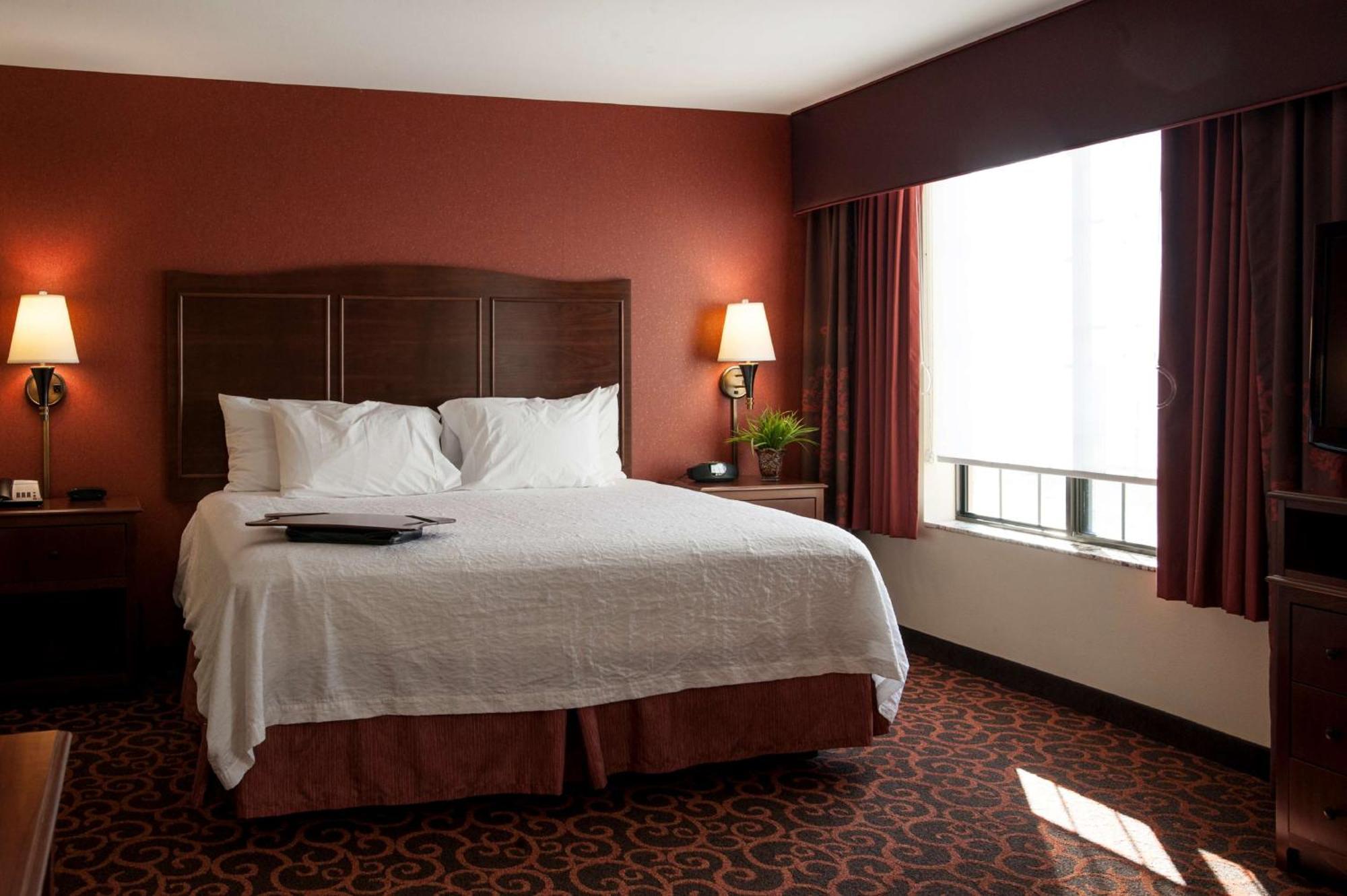 Hampton Inn & Suites Абердин Экстерьер фото